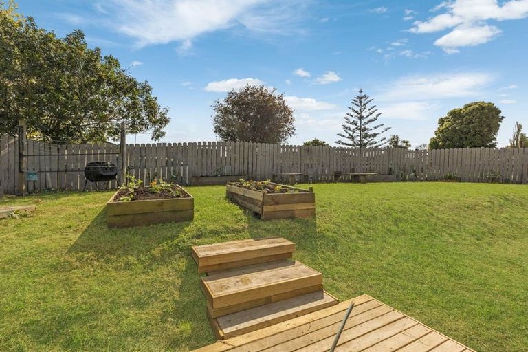 Photo of property in 25 Secretariat Place, Randwick Park, Auckland, 2105