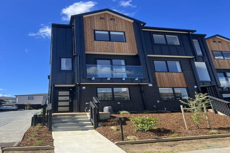 Photo of property in 3 Longshore Drive, Long Bay, Auckland, 0630