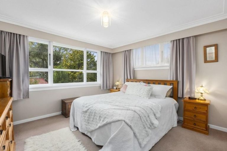 Photo of property in 66 Pioneer Crescent, Helensburgh, Dunedin, 9010