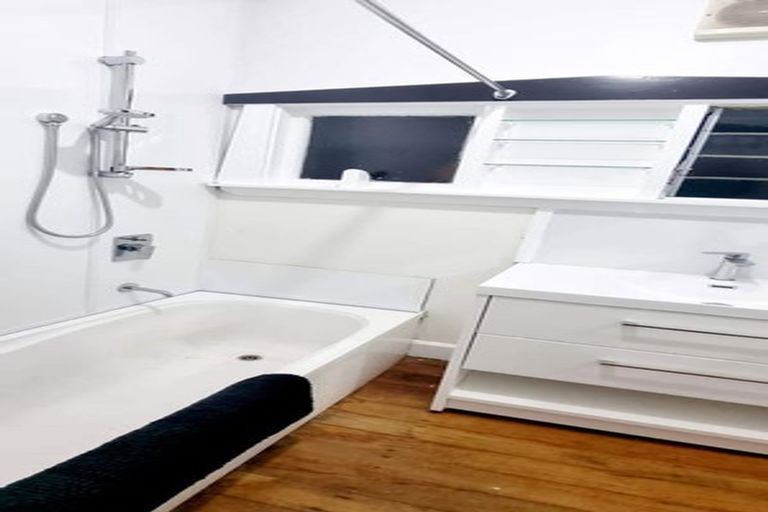 Photo of property in 111 Randolph Street, Woolston, Christchurch, 8062