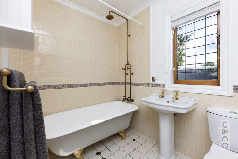 Photo of property in 23 Queen Street, Riverhead, 0820