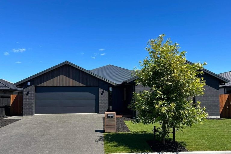 Photo of property in 10 Pierce Street, Marshland, Christchurch, 8083