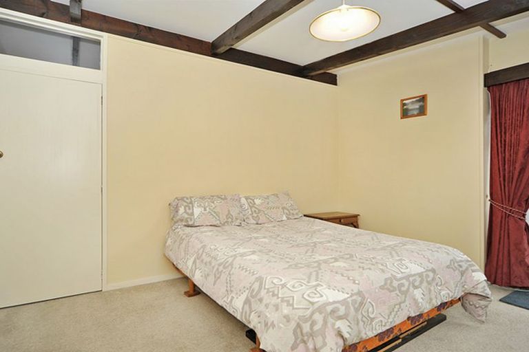 Photo of property in 3 Walnut Grove, Kelvin Grove, Palmerston North, 4414