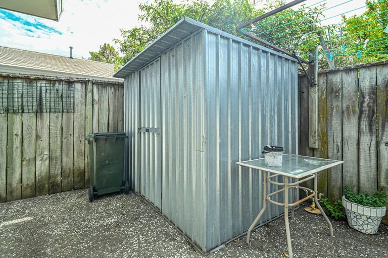 Photo of property in 1/217 Mcleod Street, Camberley, Hastings, 4120