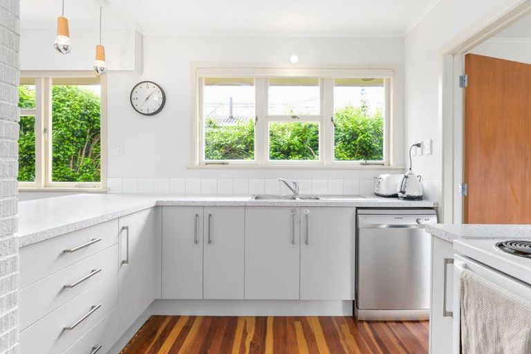 Photo of property in 5 Warwick Avenue, St Andrews, Hamilton, 3200