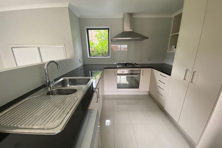 Photo of property in 8 Lane Cameron Place, Flat Bush, Auckland, 2019