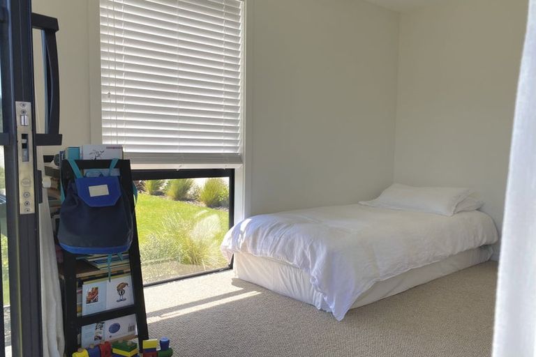Photo of property in 13 Tuke Lane, Wanaka, 9305