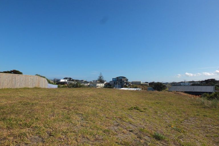 Photo of property in 13a Mack Street, Foxton Beach, Foxton, 4815