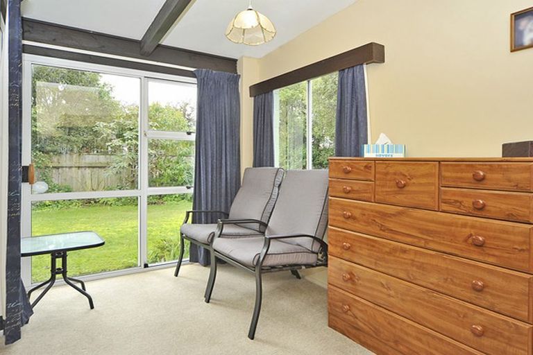 Photo of property in 3 Walnut Grove, Kelvin Grove, Palmerston North, 4414