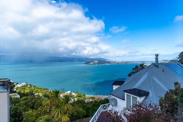 Photo of property in 94 Nicholson Road, Khandallah, Wellington, 6035