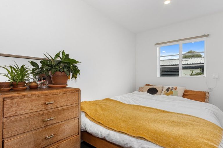 Photo of property in 71a Eastern Terrace, Beckenham, Christchurch, 8023