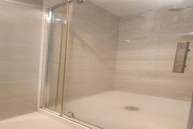 Photo of property in 9/4 Wallson Crescent, Wiri, Auckland, 2104