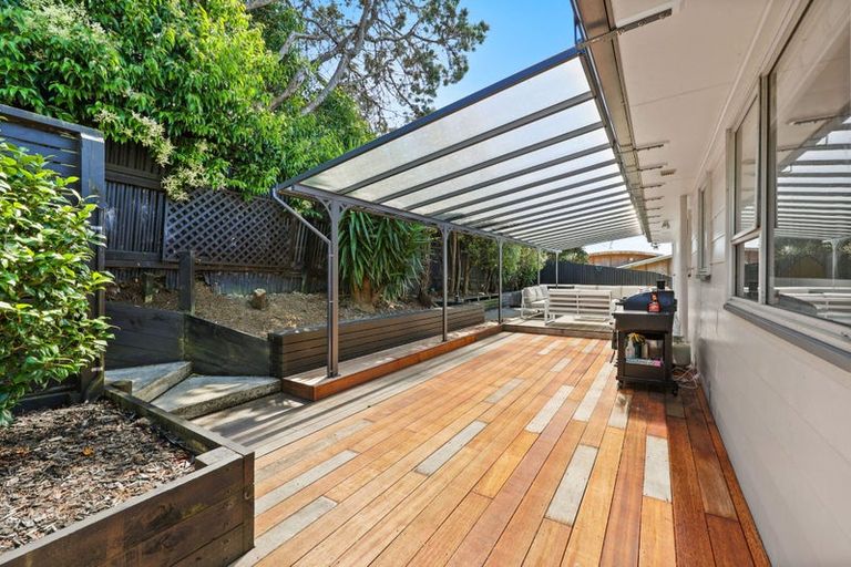 Photo of property in 54 Chorley Avenue, Massey, Auckland, 0614