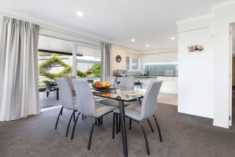 Photo of property in 18 Ellesmere Close, Pyes Pa, Tauranga, 3112