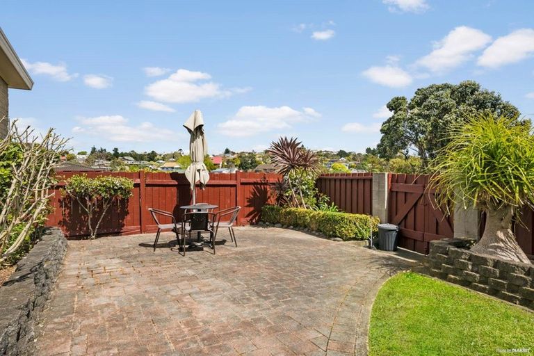 Photo of property in 1/12 Eastwood Rise, Browns Bay, Auckland, 0630