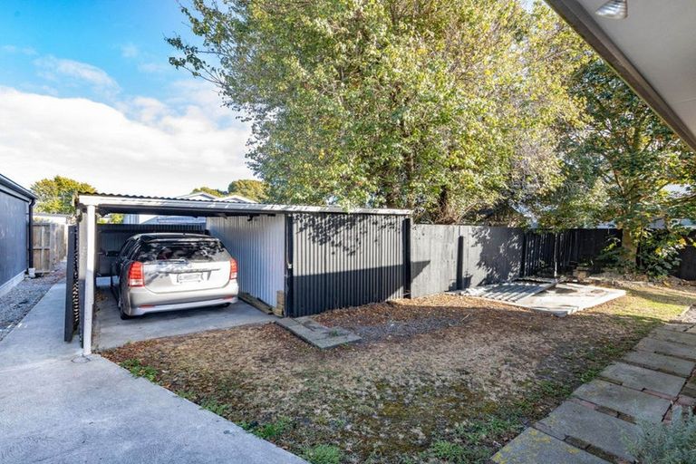 Photo of property in 2/22 Mathesons Road, Phillipstown, Christchurch, 8011