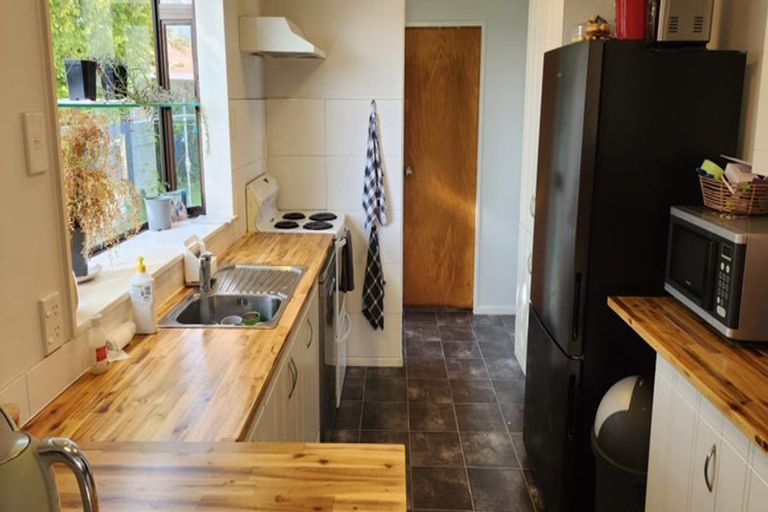 Photo of property in 10 Tawari Street, Inglewood, 4330