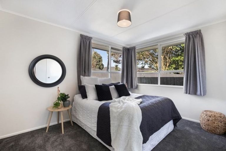 Photo of property in 5 Sutton Avenue, Mangere East, Auckland, 2024