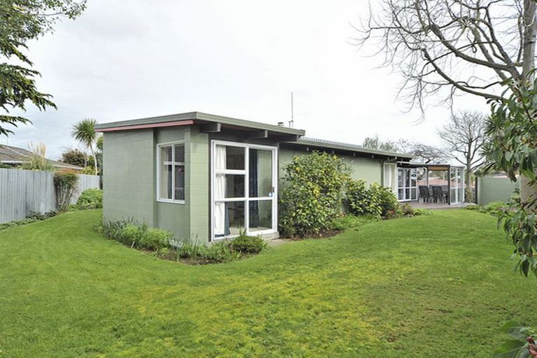 Photo of property in 3 Walnut Grove, Kelvin Grove, Palmerston North, 4414