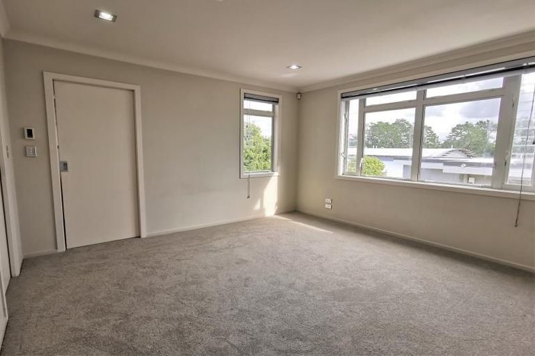 Photo of property in 2/78 Birkenhead Avenue, Birkenhead, Auckland, 0626