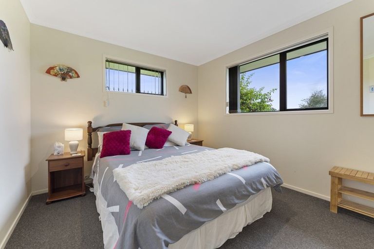 Photo of property in 40 Bell Road West, Halcombe, Feilding, 4777