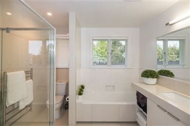 Photo of property in 11 Chislehurst Place, Bryndwr, Christchurch, 8052