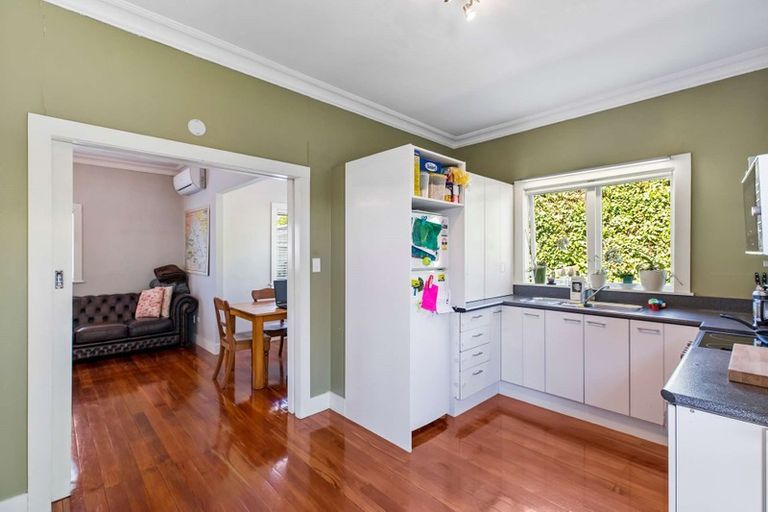 Photo of property in 1a Sherwood Avenue, Te Atatu South, Auckland, 0610