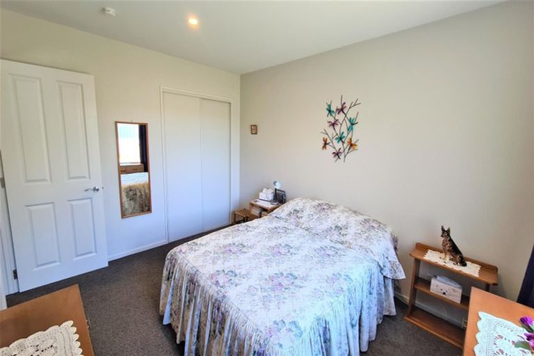 Photo of property in 120a Avondale Road, Avondale, Christchurch, 8061