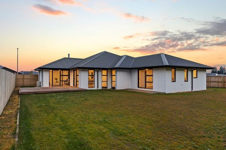 Photo of property in 46 Memorial Crescent, Methven, 7730