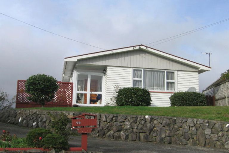 Photo of property in 68 Saint Johns Terrace, Tawa, Wellington, 5028