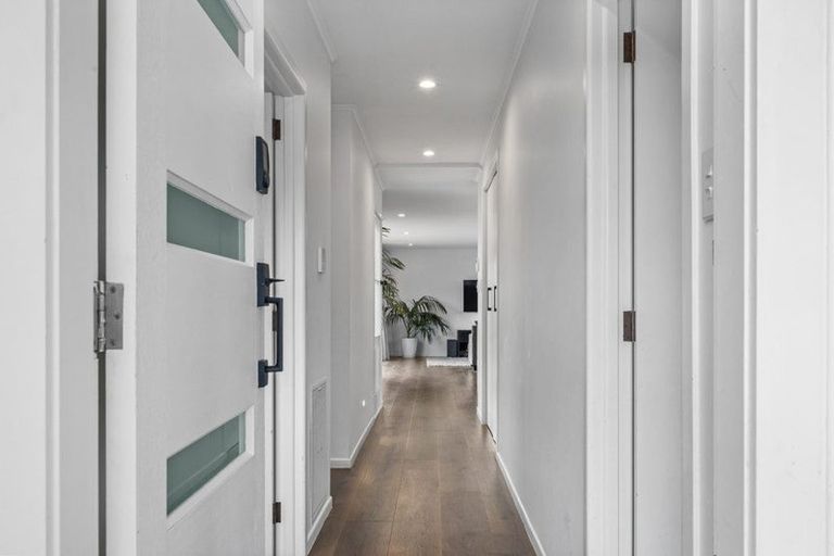 Photo of property in 11 Brennan Avenue, Te Atatu Peninsula, Auckland, 0610