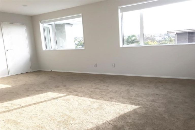 Photo of property in 6c Seaview Road, Milford, Auckland, 0620