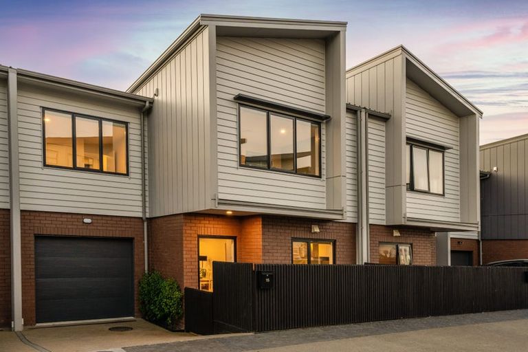 Photo of property in 15 Moki Place, Long Bay, Auckland, 0630