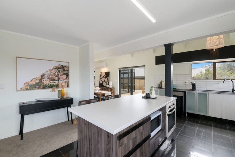 Photo of property in 189 Tutere Street, Waikanae Beach, Waikanae, 5036