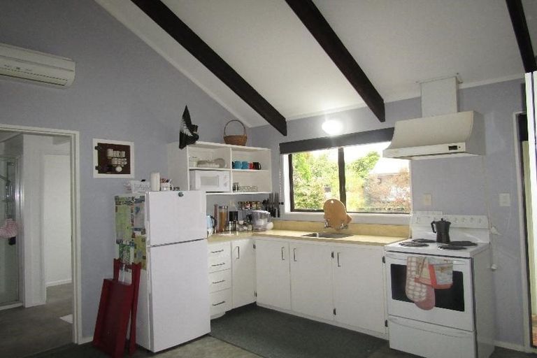 Photo of property in 2/7 Kereru Street, Two Mile Bay, Taupo, 3330