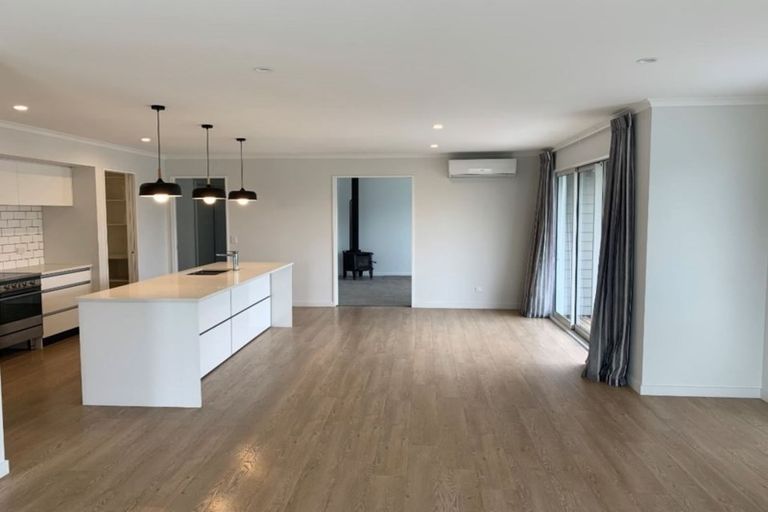 Photo of property in 16 Loxley Place, Lincoln, 7608