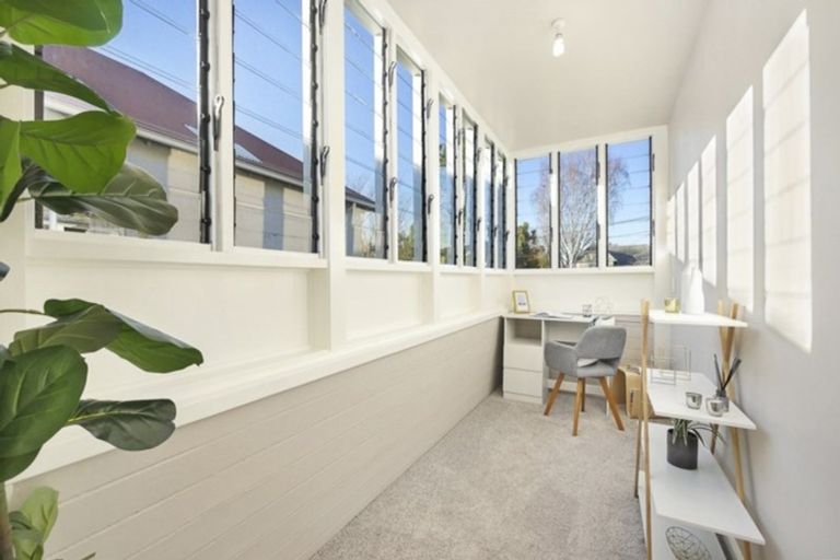 Photo of property in 35 Woodville Street, Edgeware, Christchurch, 8013