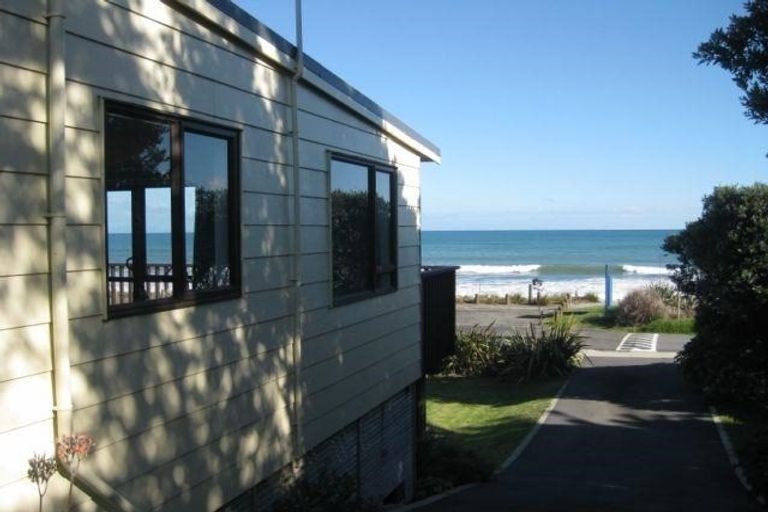 Photo of property in 138 The Parade, Paekakariki, 5034