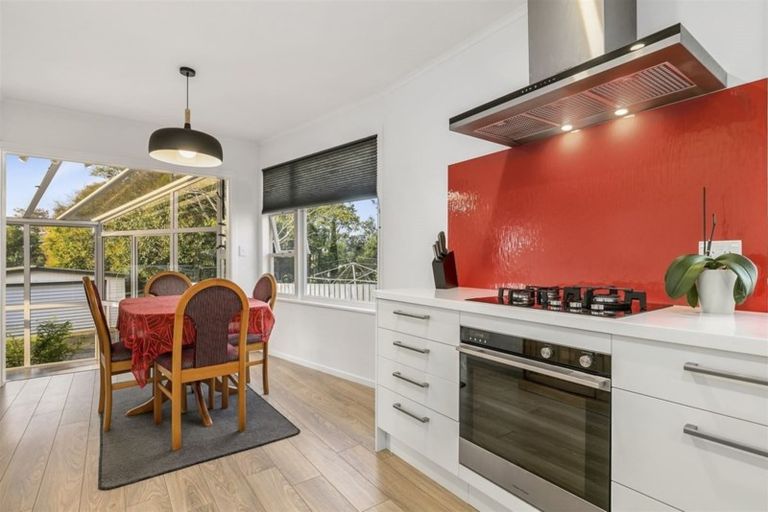 Photo of property in 56 Divich Avenue, Te Atatu South, Auckland, 0610