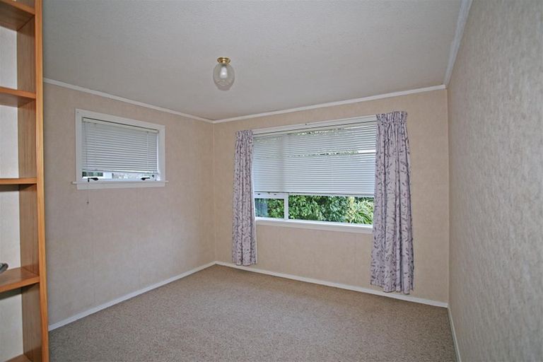 Photo of property in 30 Pinehurst Crescent, Russley, Christchurch, 8042