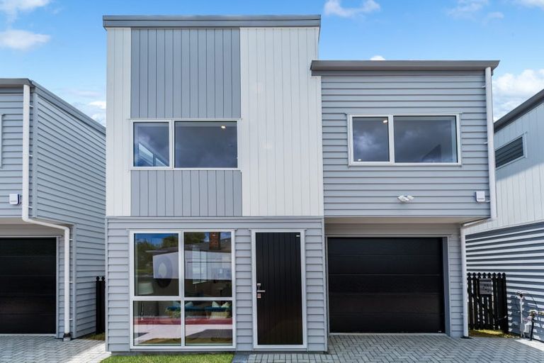 Photo of property in 80c Matipo Road, Te Atatu Peninsula, Auckland, 0610