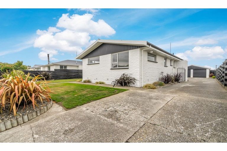 Photo of property in 22 Bruce Street, Waikiwi, Invercargill, 9810