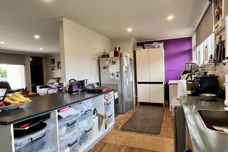 Photo of property in 65 Orawia Road, Tuatapere, 9620