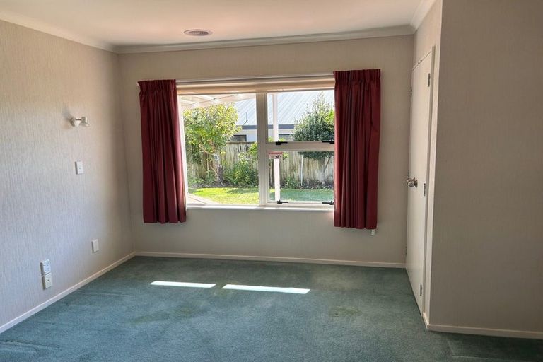 Photo of property in 11 Kingsgate Avenue, Havelock North, 4130
