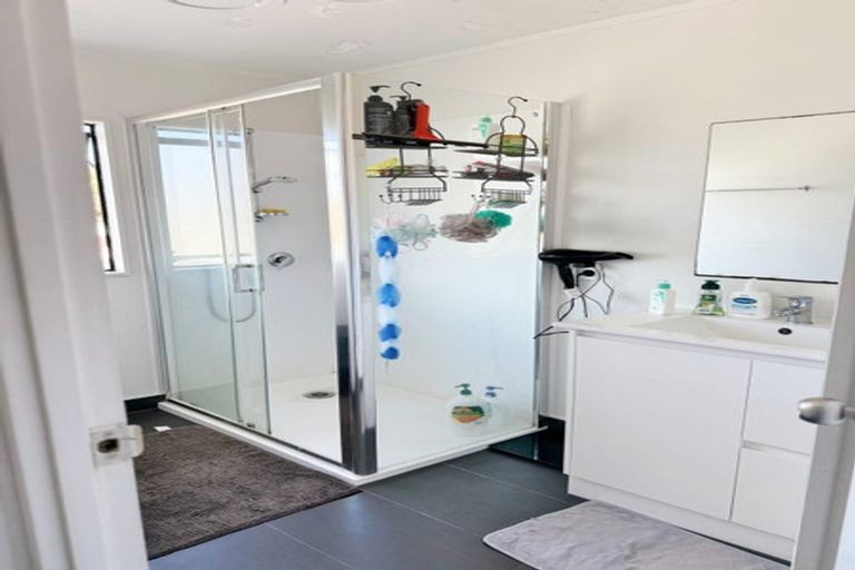 Photo of property in 23 Addison Drive, Glendene, Auckland, 0602