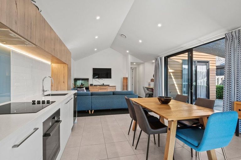 Photo of property in 7 Clover Lane, Lake Hayes, Queenstown, 9304