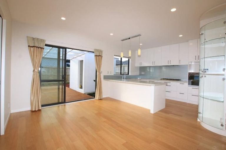 Photo of property in 14 Pohue Avenue, Huapai, Kumeu, 0810