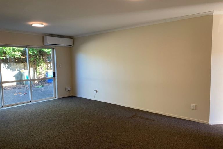 Photo of property in 10 Westvale Avenue, Ranui, Auckland, 0612