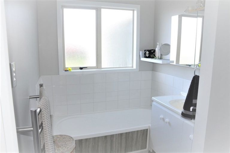 Photo of property in 19a Lenton Street, Aranui, Christchurch, 8061