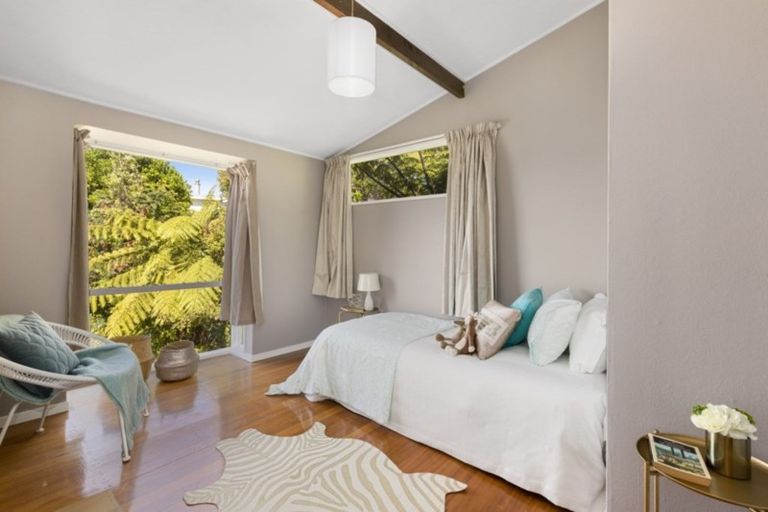 Photo of property in 21a Walnut Way, Maungaraki, Lower Hutt, 5010